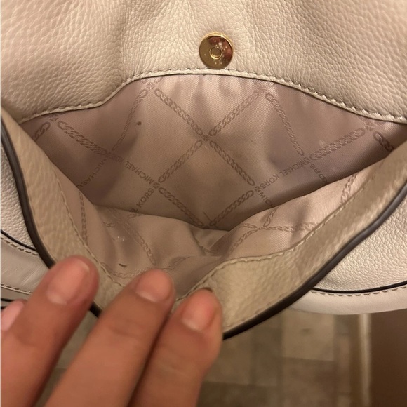 Michael Kors Jagger Crossbody Pebble Leather Greige Purse - Picture 10 of 13